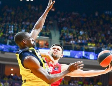 Euroleague: Πρόστιμο σε Φενέρ για τον τελικό με Ολυμπιακό